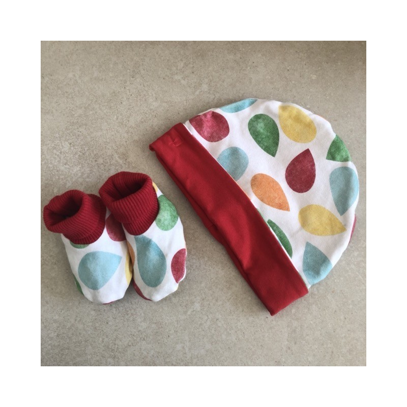 Bonnet et chaussons gouttes